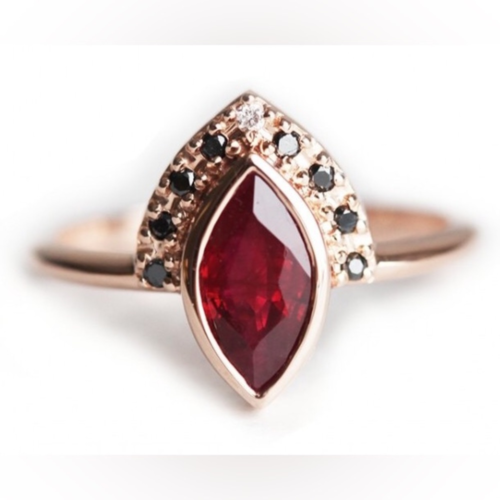 Elegant Red Gemstone Ring